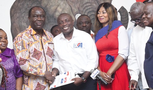 Kwabena Agyepong (middle), flag bearer aspirant, NPP, presenting his forms to Abankwah Yeboah (left), Vice-Chairman of the 2025 Presidential Elections Committee, at the party headquarters in Accra. With them is Dr Lawrencia Agyepong (right), spouse of the aspirant. Picture: SAMUEL TEI ADANO Kwabena Agyepong (middle), flag bearer aspirant, NPP, presenting his forms to Abankwah Yeboah (left), Vice-Chairman of the 2025 Presidential Elections Committee, at the party headquarters in Accra. With them is Dr Lawrencia Agyepong (right), spouse of the aspirant. Picture: SAMUEL TEI ADANO
