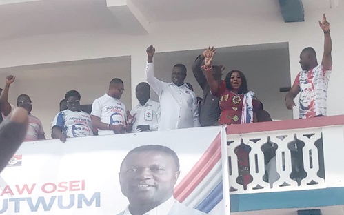 Dr Yaw Osei Adutwum (arrowed) acknowledging cheers from his supporters Dr Yaw Osei Adutwum (arrowed) acknowledging cheers from his supporters