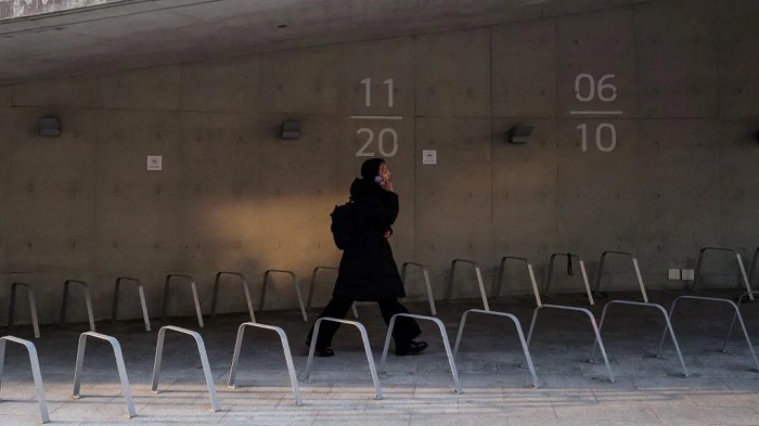 Under a revised law, victims will be allowed to see their stalker's location if they're nearby