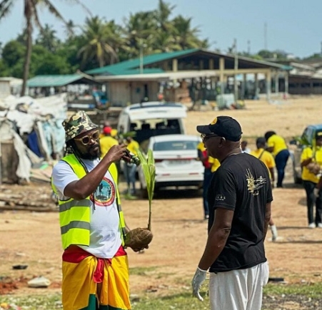  Togbe Ghana‘s ‘Let’s Go Clean the Beach’ initiative plants 100 coconut trees 