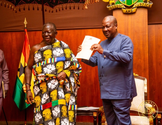 President directs Finance Minister to set up GH¢1 billion Bawku rehabilitation fund after Otumfuo's mediation