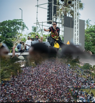 Kofi Kinaata's 'Made in Taadi' heightens Christmas fever in Takoradi by drawing huge crowd