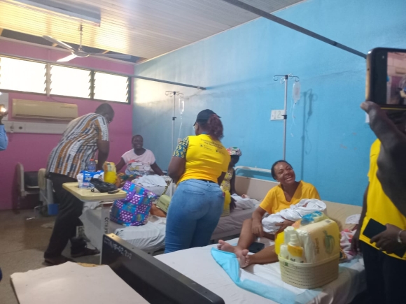 MTN Ghana hands over hampers to 25 newly born 'bronya' babies at Cape Coast Hospital