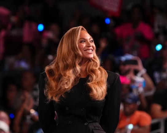 Beyoncé takes the stage during a rally for Vice President Kamala Harris at Shell Energy Stadium in Houston, Texas on October 25, 2024. Aaron E. Martinez/USA TODAY NETWORK/Imagn