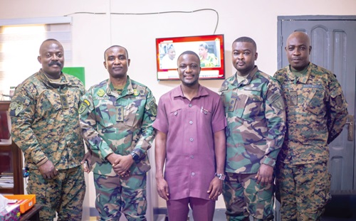Bernard Sackitey (middle), Course Patron; Col. R. Narh (2nd from left), Commander, ACTS; Lt Col. MD Dey (left), acting Chief Instructor; Lt Col. J. Adongo (2nd from right), Course Commander, and SWOII Gabriel Nkuawu, the school Sergeant Major