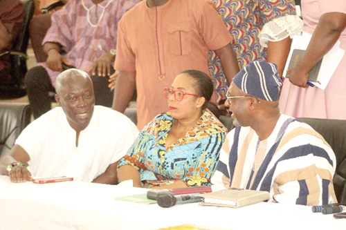 Nii Lante Vanderpuye (left), former Minister of Youth and Sports, interacting with Muntaka Mohammed-Mubarak (2nd from right), Minister for the Interior, during the meeting. With them is  Linda Obenewaa Akweley Ocloo, Greater Accra Regional Minister. Picture: ESTHER ADJORKOR ADJEI 