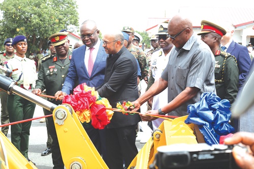­­Irchad Razaaly (2nd from right), European Union Ambassador to Ghana; Prosper Douglas Bani (right), National Security Advisor; Dr Edward Omane Boamah (2nd from left), Minister of Defence, cutting the tape during the presentation of the equipment. With them is Thomas Oppong-Peprah (left), Chief of the Defence Staff 