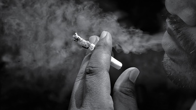 Smoking a single cigarette could take 20 minutes off your life - Study Smoking a single cigarette could take 20 minutes off your life - Study