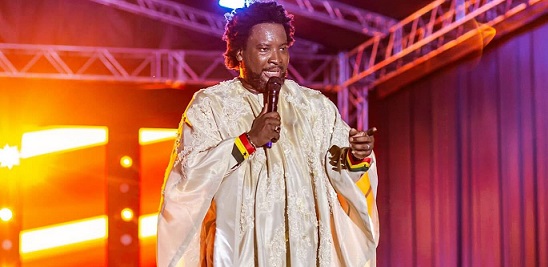 Gospel singer, Sonnie Badu Sonnie Badu: President Mahama is destined to be a pastor