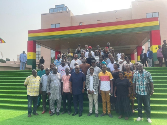 President Mahama offers support to Kantamanto traders affected by fire President Mahama offers support to Kantamanto traders affected by fire