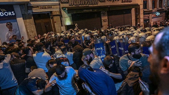 Turkey arrests journalists over alleged cartoon of Prophet Muhammad