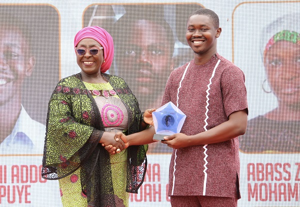 The Minister of Tourism, Culture and Creative Arts, Abla Dzifa Gomashie presented the award to Mr. Caleb Vanderpuye Graphic photographer wins 2025 National Heritage Photo Competition