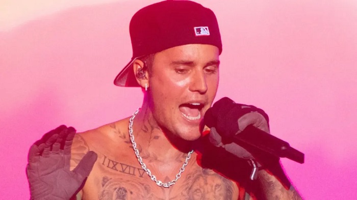 Lukewarm reviews for Justin Bieber's surprise album