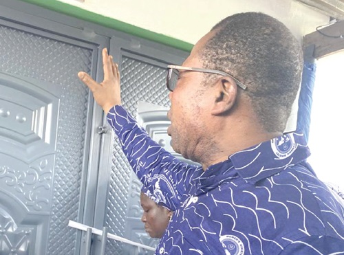 The front view of the renovated Antenatal and Postnatal Clinic at the Oda Government Hospital. Inset: Pastor Acquaah, Oda Area Head of the Church of Pentecost, blessing the renovated facility at the ceremony The front view of the renovated Antenatal and Postnatal Clinic at the Oda Government Hospital. Inset: Pastor Acquaah, Oda Area Head of the Church of Pentecost, blessing the renovated facility at the ceremony