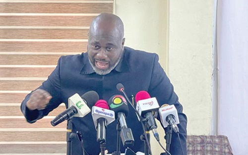Dr John Apea, Head of Mission for the Commonwealth Enterprise and Investment Council, addressing the news conference Dr John Apea, Head of Mission for the Commonwealth Enterprise and Investment Council, addressing the news conference