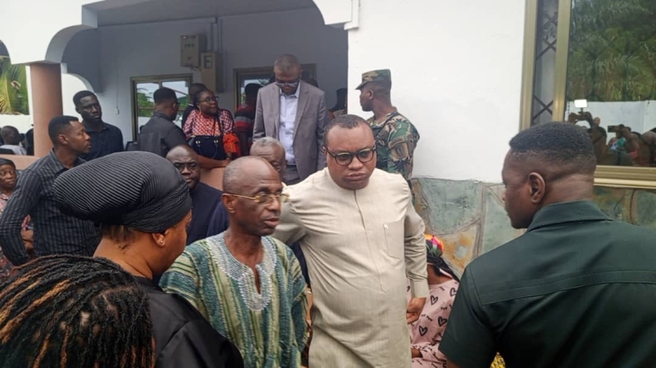 Tears in Effiduase as residents mourn Defence Minister Dr Omane Boamah Tears in Effiduase as residents mourn Defence Minister Dr Omane Boamah