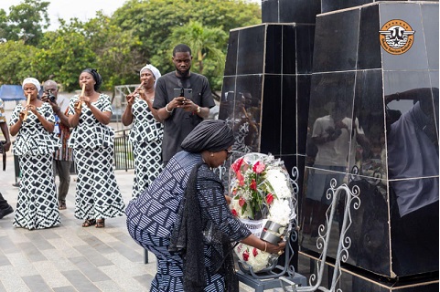 Minister of Tourism, Arts and Culture, Dzifa Gomashie laying a wreath at the ceremony Tourism Minister urges cultural reawakening at PANAFEST wreath-laying ceremony