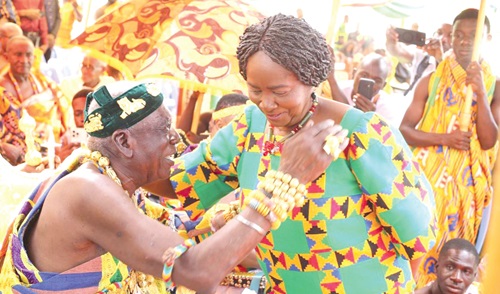Vice-President Naana Jane Opoku-Agyemang heartily engaging Osabarimba Kwesi Atta II, Omanhen of Oguaa Traditional Area Vice-President Naana Jane Opoku-Agyemang heartily engaging Osabarimba Kwesi Atta II, Omanhen of Oguaa Traditional Area