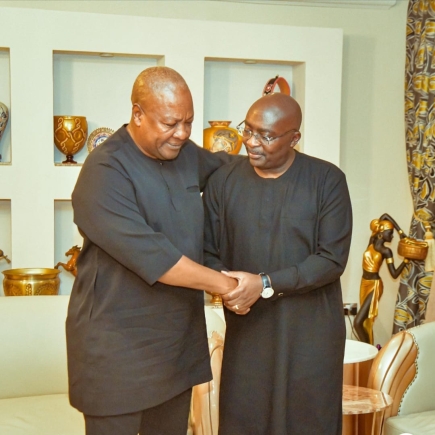 Bawumia: Former Veep visits President Mahama, bereaved families after Ashanti helicopter tragedy Bawumia: Former Veep visits President Mahama, bereaved families after Ashanti helicopter tragedy