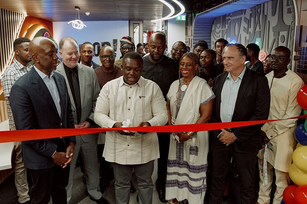 • Samuel Nartey George (middle), Minister of Communications, Digital Technology and Innovation cutting the tape to officially open the Artificial Intelligence (AI) Community Centre. Looking on is James Manyika (1st from left), Senior Vice President for Research, Labs, and Technology & Society at Google, Yossi Matias Vice President of Engineering and Research at Google and some other industry players at the event Ghana launches AI community centre to drive digital transformation