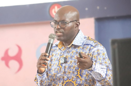 Kwaku Dankwa (inset), acting Head, Accra Section of the Research Department, WAEC, addressing a section of some selected senior high school students. Pictures: EMMANUEL BAAH