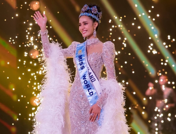 Thailand’s Suchata Chuangsri crowned Miss World 2025 in India Thailand’s Suchata Chuangsri crowned Miss World 2025 in India