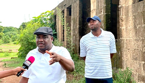 Alhassan Sualihu Dandaawa (left), Deputy Administrator of GETFund, explaining the state of the project. With him is Prof. Emmanuel K. Derbile, (right), VC of SDD-UBIDS Alhassan Sualihu Dandaawa (left), Deputy Administrator of GETFund, explaining the state of the project. With him is Prof. Emmanuel K. Derbile, (right), VC of SDD-UBIDS