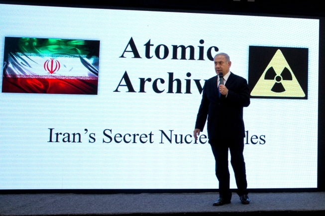 Benjamin Netanyahu presents material on Iran’s purported nuclear program in Tel Aviv on April 30 2018. Sebastian Scheiner/AP Benjamin Netanyahu presents material on Iran’s purported nuclear program in Tel Aviv on April 30 2018. Sebastian Scheiner/AP