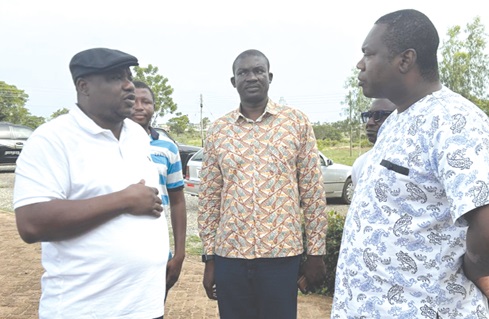 Alhassan Sualihu Dandaawa (left), Deputy Administrator of GETFund, having a chat with Prof. Emmanuel K. Derbile (right), VC of SDD-UBIDS Alhassan Sualihu Dandaawa (left), Deputy Administrator of GETFund, having a chat with Prof. Emmanuel K. Derbile (right), VC of SDD-UBIDS