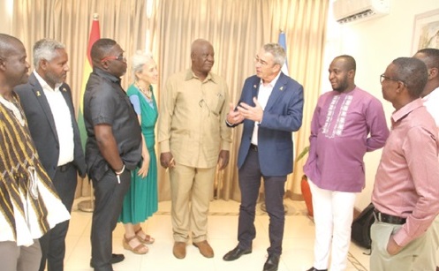 Roey Gilad (3rd from right), Israeli Ambassador to Ghana, interacting with journalists after the meeting Roey Gilad (3rd from right), Israeli Ambassador to Ghana, interacting with journalists after the meeting