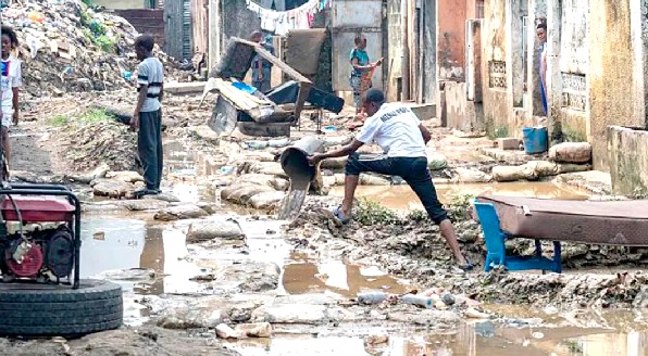 • Flimsy buildings and a lack of proper drainage have worsened the flooding crisis in Kinshasa • Flimsy buildings and a lack of proper drainage have worsened the flooding crisis in Kinshasa