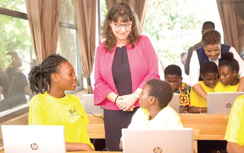 Sabine Dall’Omo, the Siemens Sub-Saharan Africa CEO, with some of the beneficiaries Sabine Dall’Omo, the Siemens Sub-Saharan Africa CEO, with some of the beneficiaries