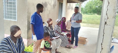 Ms Guoltere treating some patients