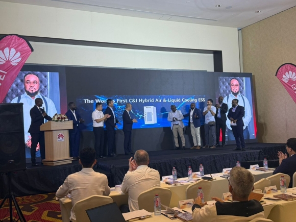Huawei launches innovative hybrid cooling energy storage system to boost Ghana’s renewable energy drive