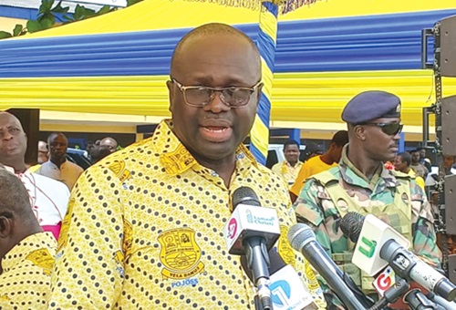 Dr Edward Omane Boamah — Minister of Defence, addressing the students Dr Edward Omane Boamah — Minister of Defence, addressing the students