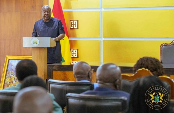 Mahama inaugurates 12-member Presidential Advisory Group on Economy