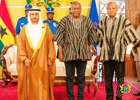 President Mahama with Abdulla Muraid Sulaiman Mohammed Al Mandoos (left), the United Arab Emirates Ambassador to Ghana, and Samuel Okudzeto Ablakwa, the Minister of Foreign Affairs