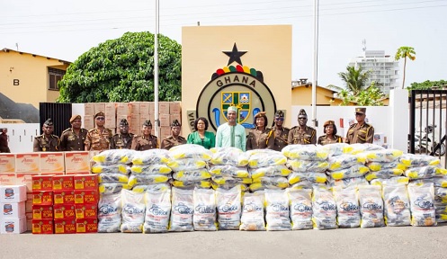 Muntaka Mohammed-Mubrak (7th from left), the Minister for the Interior, and Patience Baffoe-Bonnie (5th from right), Director-General of the Ghana Prisons Service, with some officers after presenting the food items Muntaka Mohammed-Mubrak (7th from left), the Minister for the Interior, and Patience Baffoe-Bonnie (5th from right), Director-General of the Ghana Prisons Service, with some officers after presenting the food items