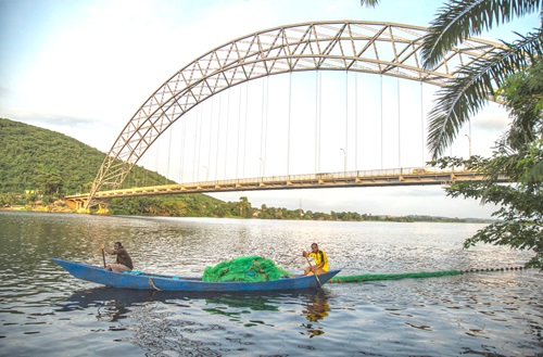 The Volta river provides a source of livelihood for people living along its banks