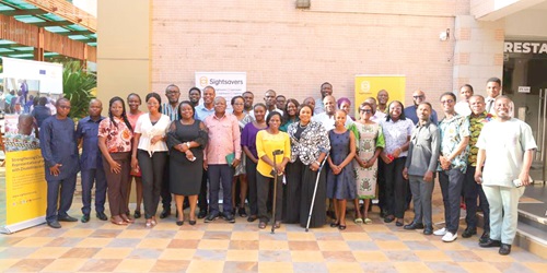 Facilitators and participants in the training Facilitators and participants in the training