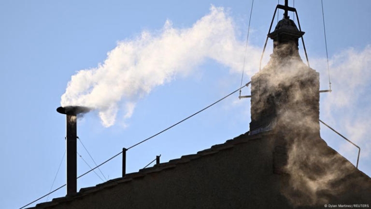 New Pope elected as white smoke emerges from Chimney