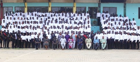 Dignitaries with the trainees after the event Dignitaries with the trainees after the event
