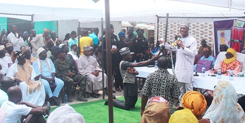 Mubarak Mohammed Muntaka (with microphone), Minister for the Interior, addressing the Abossey Okai Zongo Community. Picture: ERNEST KODZI Mubarak Mohammed Muntaka (with microphone), Minister for the Interior, addressing the Abossey Okai Zongo Community. Picture: ERNEST KODZI