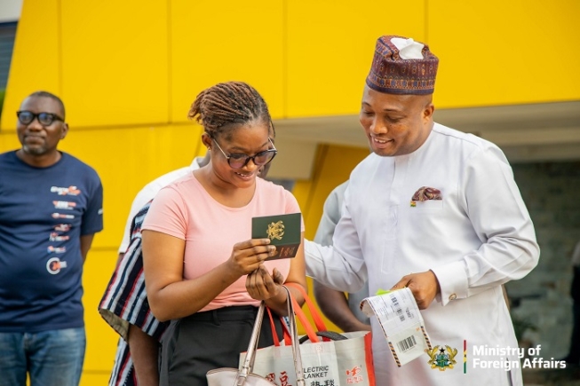 Foreign Affairs Minister launches passport delivery reform, promises 15-day turnaround