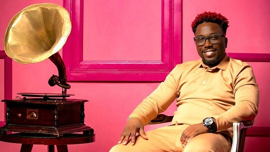 We delayed red carpet proceedings to accommodate arrival of some important guests - Robert Klah