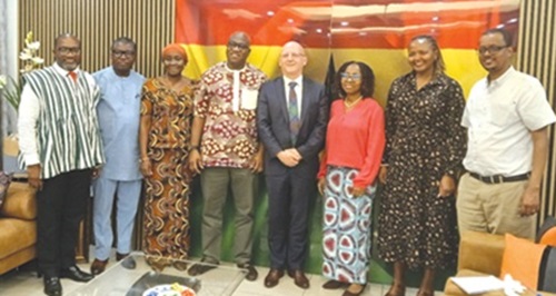  Dr Ibrahim Murtala Muhammed (4th from left), Minister of Environment, Science, Technology and Innovation, with Dr Simon Heck (5th from right), Director-General of the International Potato Centre, and other officials of the CSIR and the CIP