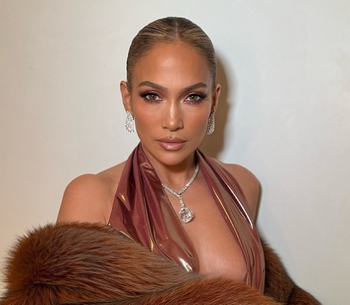 Jennifer Lopez Jennifer Lopez sued for posting photos of herself