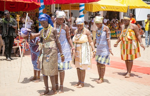 People & Places: Klama Dance