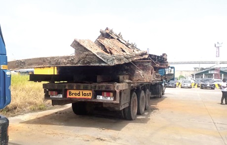 The truckloads of the seized shipwreck materials The truckloads of the seized shipwreck materials