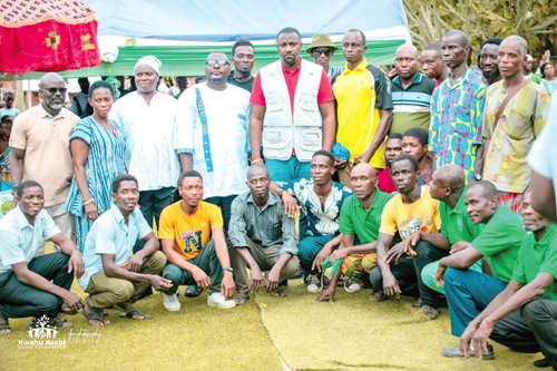 John Dumelo (standing middle), Deputy Minister of Food and Agriculture, with some members of the cattle ranch task force John Dumelo (standing middle), Deputy Minister of Food and Agriculture, with some members of the cattle ranch task force